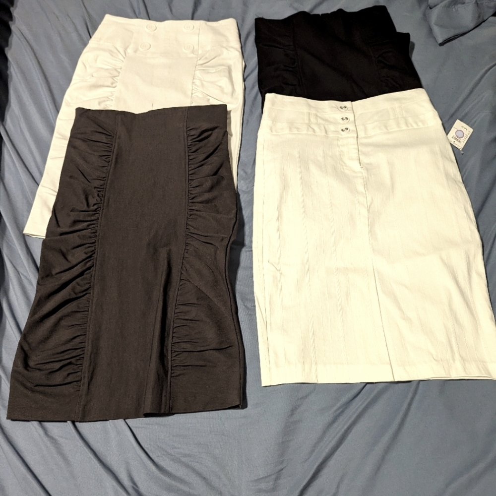 Lot of 4 - Charlotte Russe Pencil Skirt Size S/M
